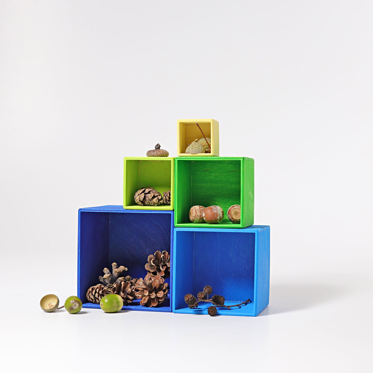 GRIMM'S Small Set of Boxes