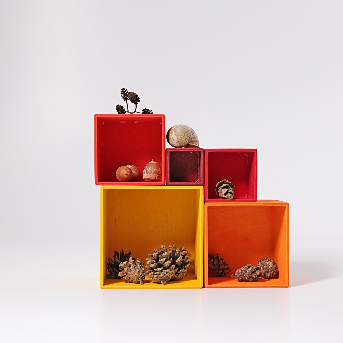 GRIMM'S Small Set of Boxes